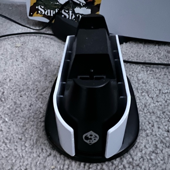 Playstation 5 - Picture 2 of 4